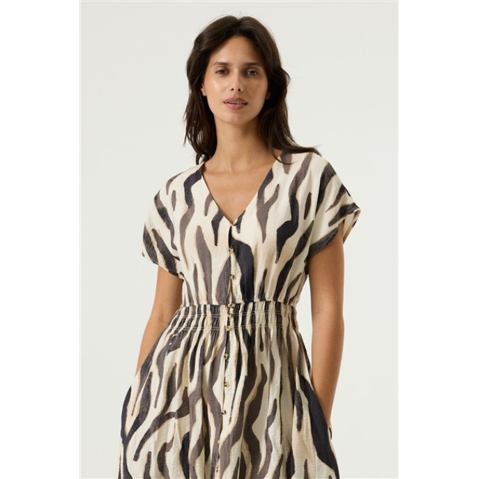 Garcia Jurk Tijger print Q260080 Turtledove 2 Bruin Garcia Jurk Tijger print Q260080 Turtledove 2 Bruin